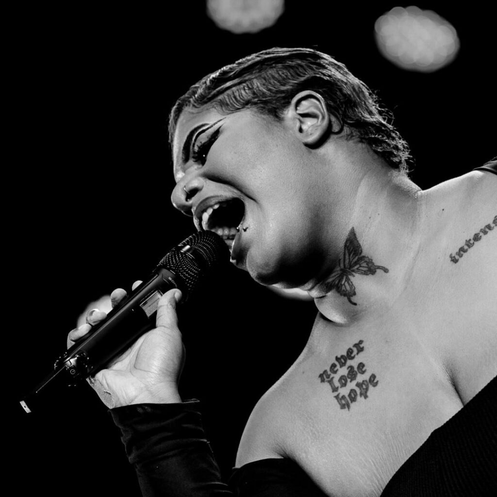 Foto da mc Marcelly Garcia