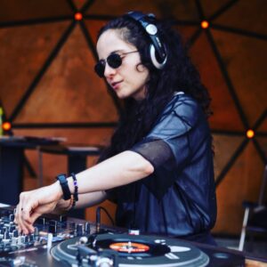 Foto da DJ Grazi Flores